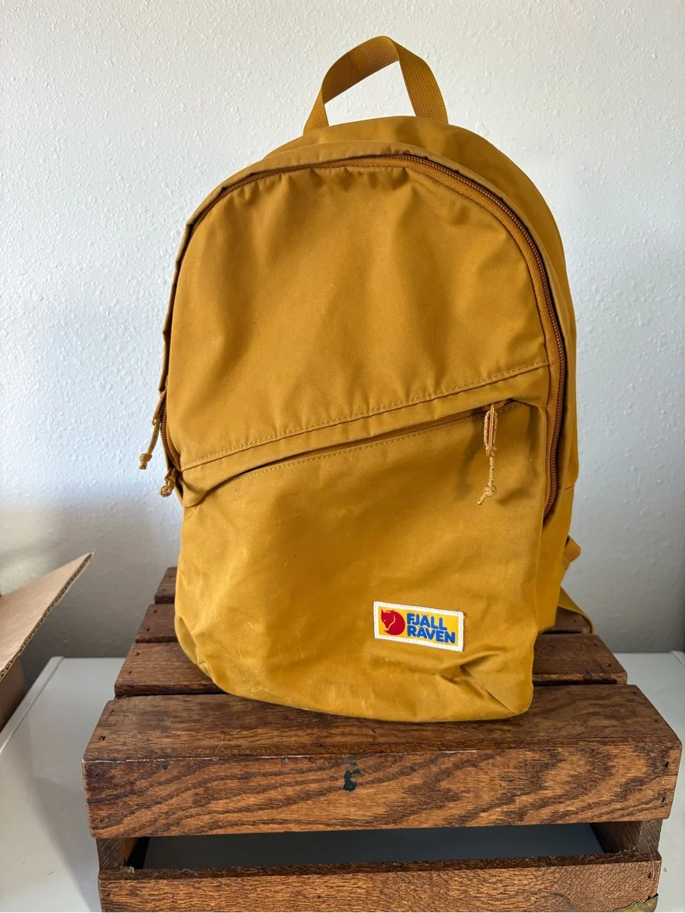 Fjällräven Mustard Ochre Yellow Backpack w/ Seat Pad Outdoor Hiking School Bag